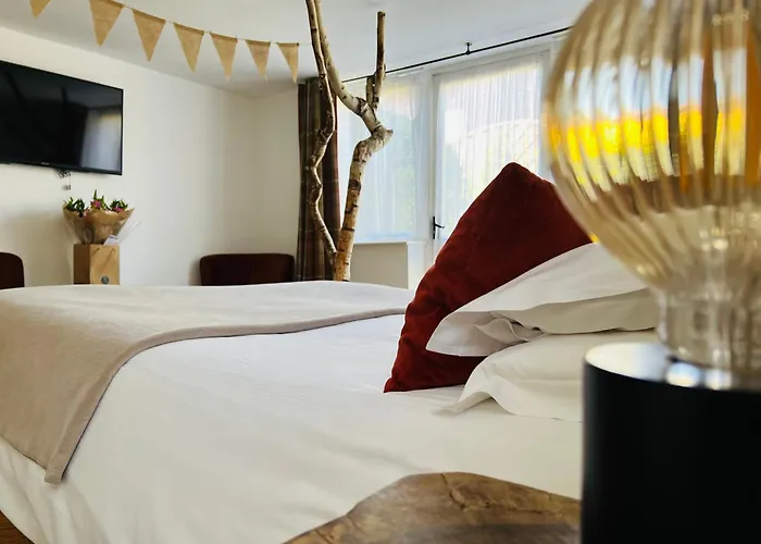 Cottage Lodge Hotel