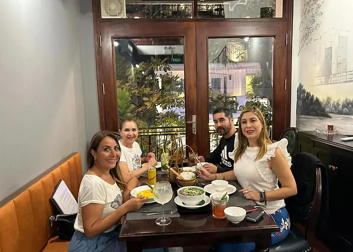 Awesome Hanoi Hostel & Travel