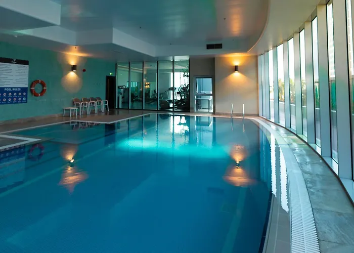 S Plaza Suites Hotel