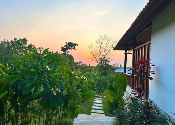 Sunset Hill Lembongan