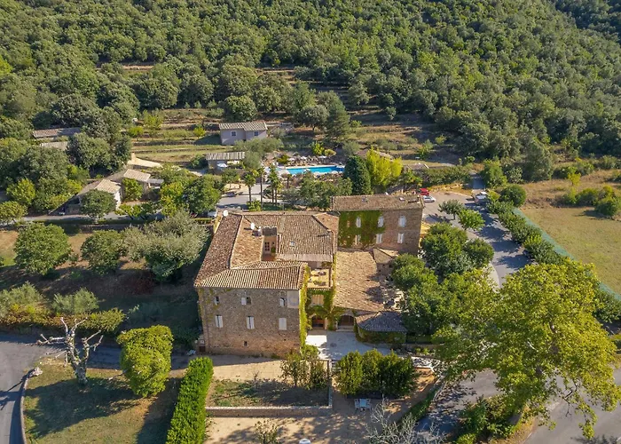 Logis Hotel Restaurant Le Pradinas