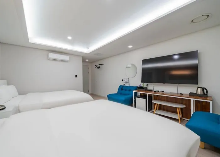 Rex Hotel
