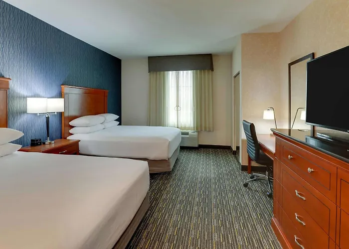 Drury Inn & Suites St. Louis Arnold