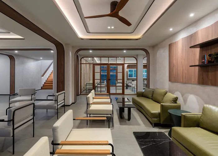 Panmanee Hotel-Newly Renovated