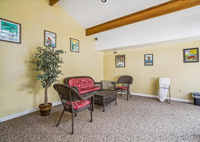 Cedarbrook Deluxe Two Bedroom Suite With Outdoor Heated Pool 10506