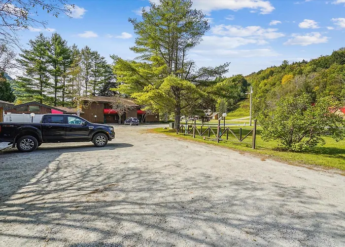 Cedarbrook Deluxe Two Bedroom Suite With Outdoor Heated Pool 10506