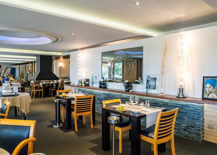 Hotel Logis Lacotel