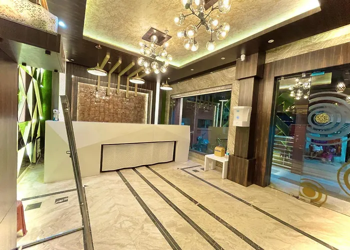 Hotel Kuber Palace: Beachfront Comfort with Temple Proximity