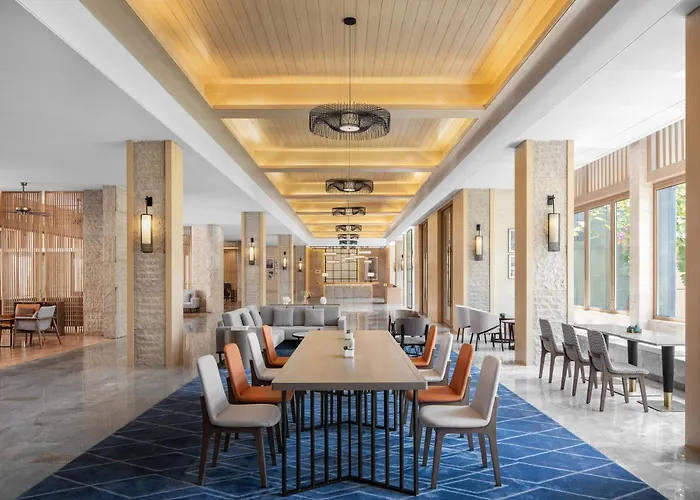 Sheraton Maoming Romantic Beach Resort