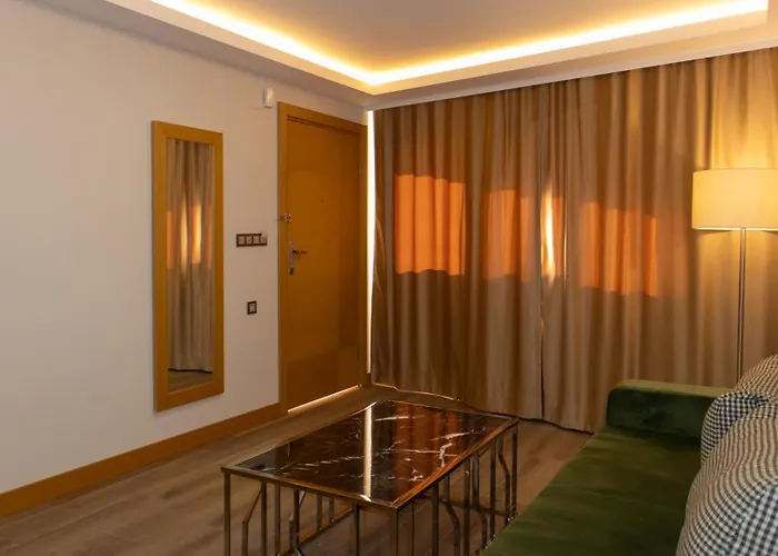 Lotuspark Hotel
