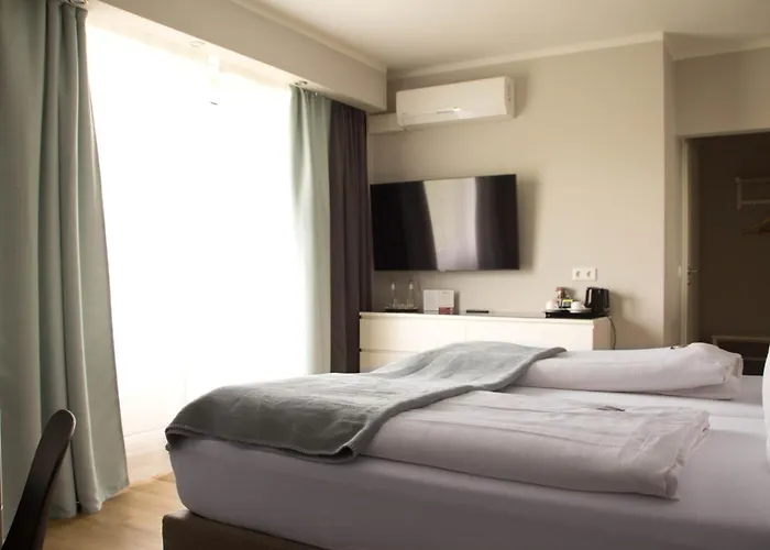Hotel Senator