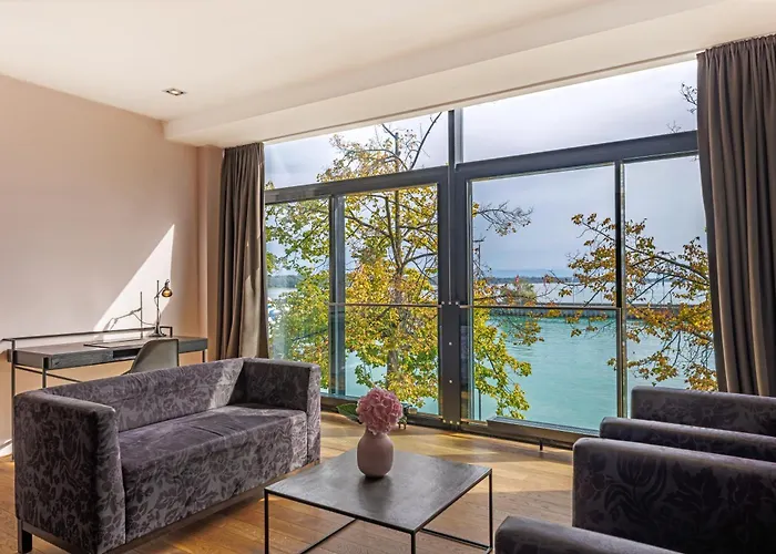 Aika Seaside Living Hotel