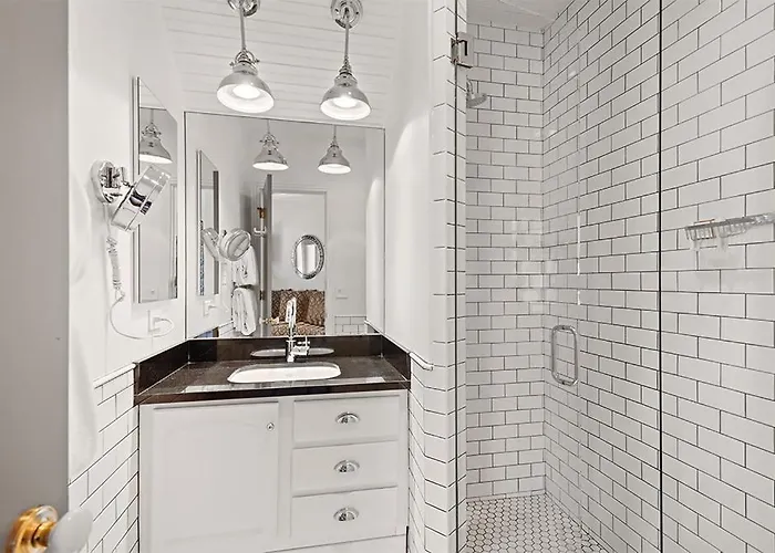 Independence Square 305, Remodeled, 3Rd Floor Hotel Room In Aspen'S Best Location