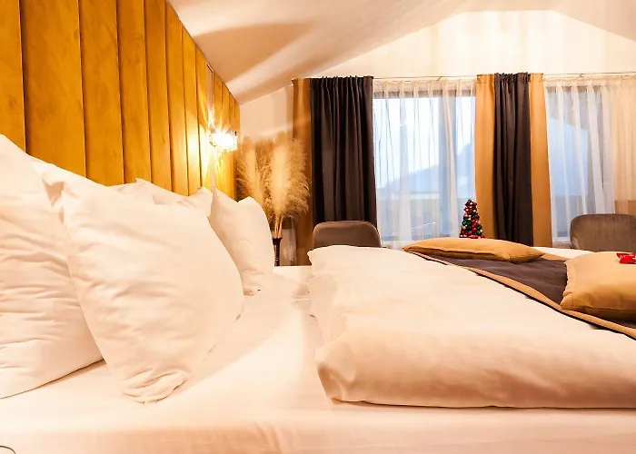 Hotel Lacu Rosu