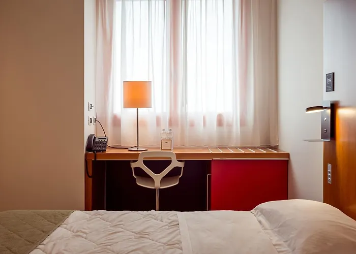 New Ipoint Hotel