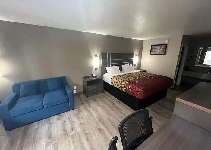 Econo Lodge Inn & Suites Murfreesboro Shopping District