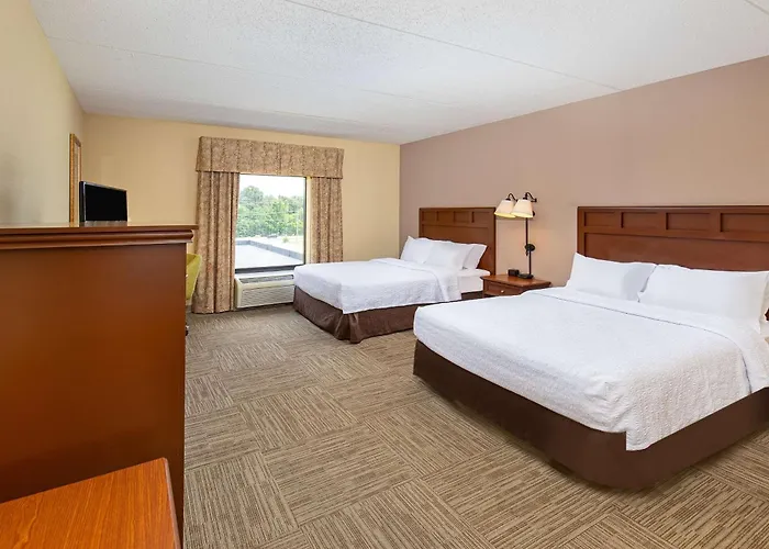 Hampton Inn & Suites Madisonville