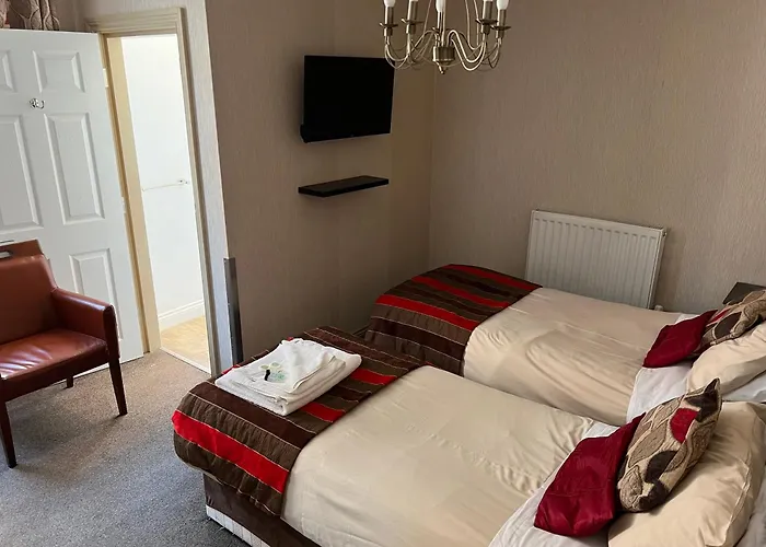 Southport Metro Hotel