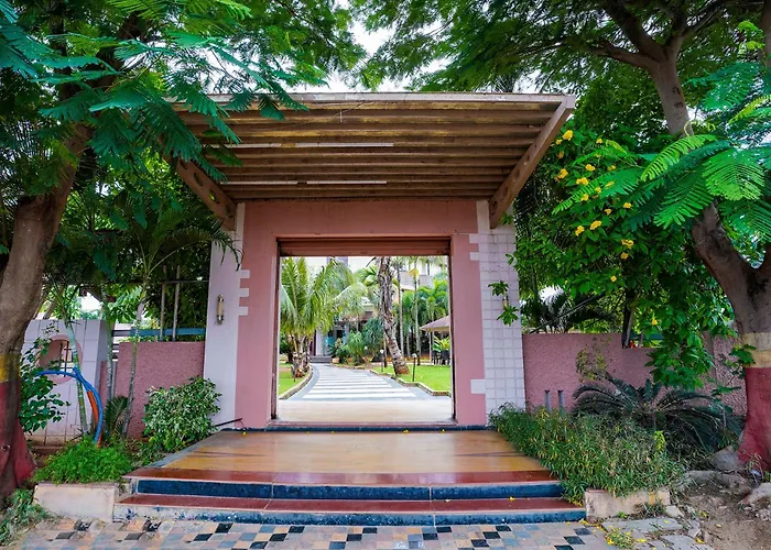 Fabhotel Prime Shahu