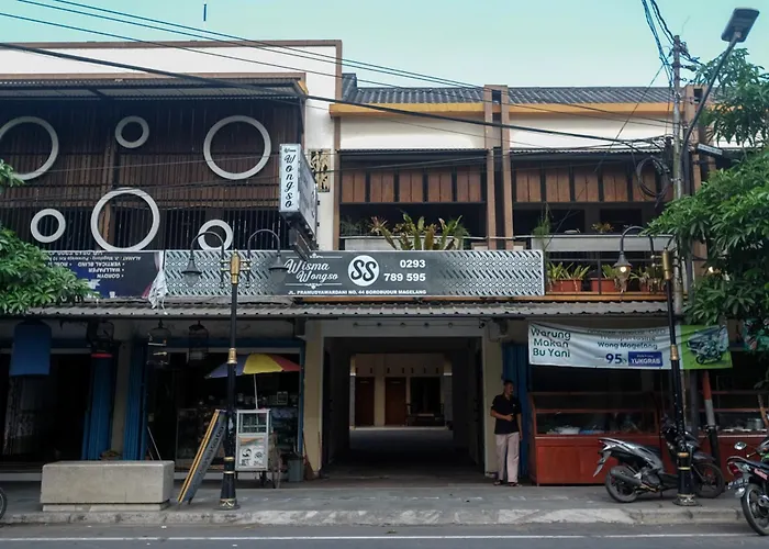Urbanview Syariah Wisma Wongso Borobudur