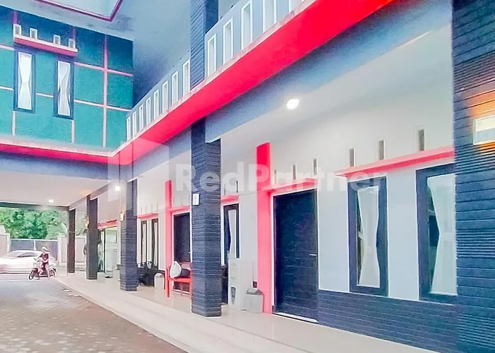 Indah Savana Hotel Mitra Reddoorz