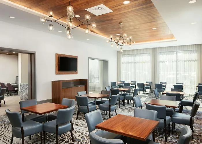 Embassy Suites By Hilton Atlanta Airport North