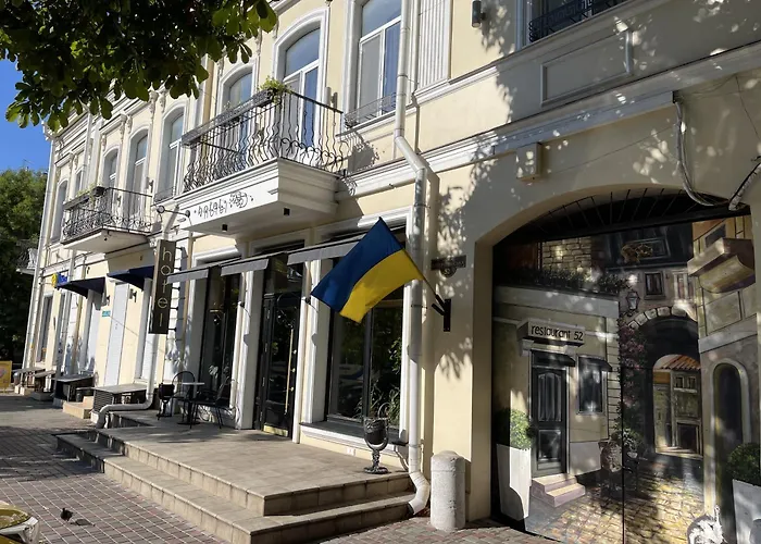 Hotel 52