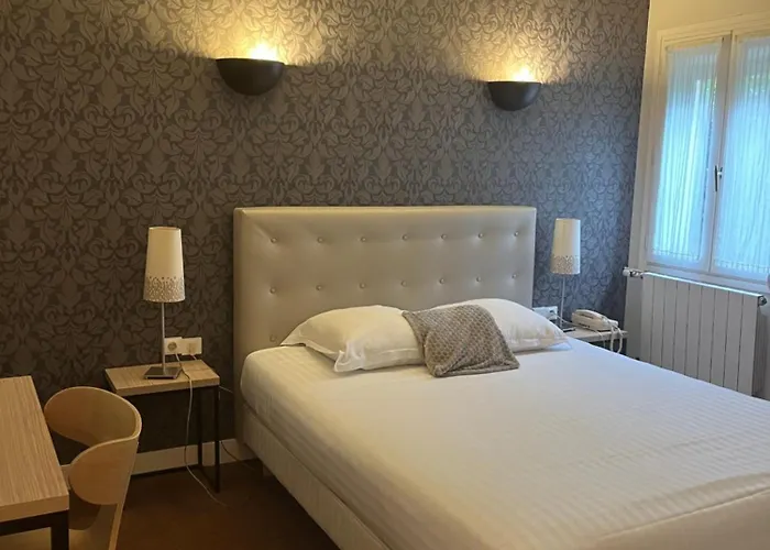Contact Hotel De Troyes 5 Mn Centre Ville Avec Parking Prive
