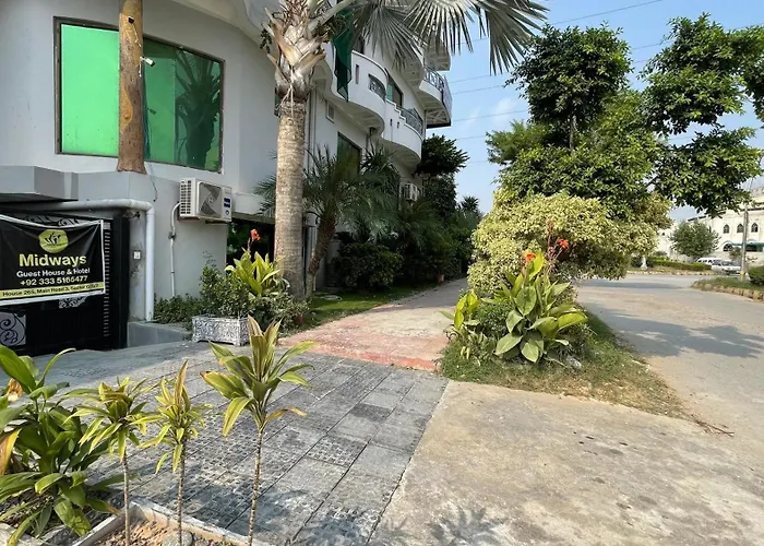 Midways Guest House And Hotels