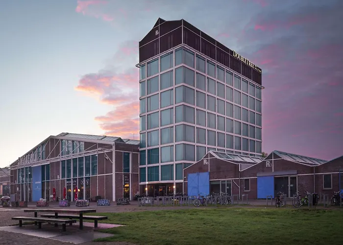Hotel Doubletree By Hilton Amsterdam - Ndsm Wharf