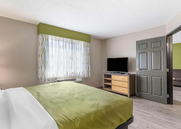 Quality Inn & Suites Delaware South