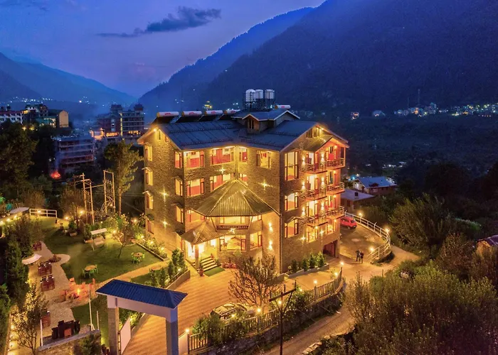 Snow City'S Montana Blues Resort Manali - Heated & Air-Cooled Stay