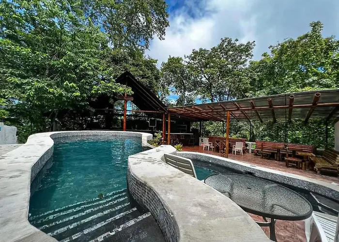 Hotel La Colina