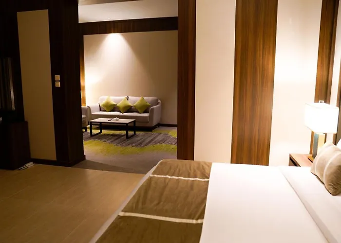 Azar Hotel