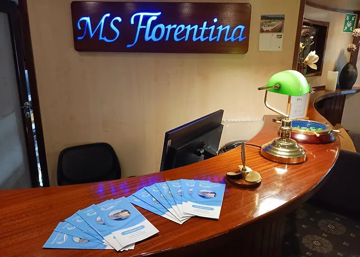 Florentina Boat