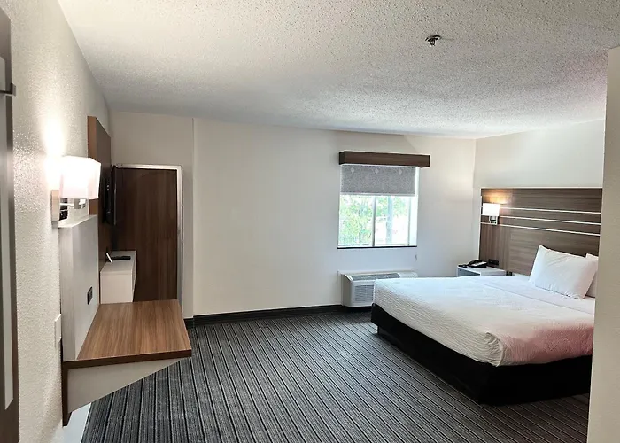 Ramada By Wyndham Lithia Springs Atlanta