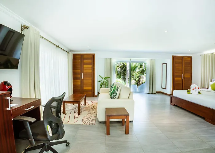 Searenity Beach Villa