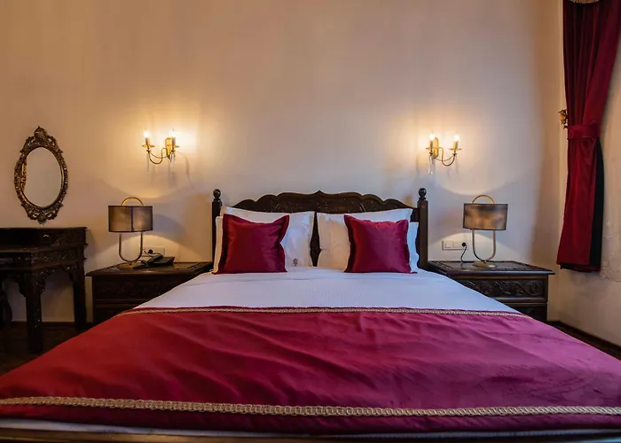 Four Mansions Hotel