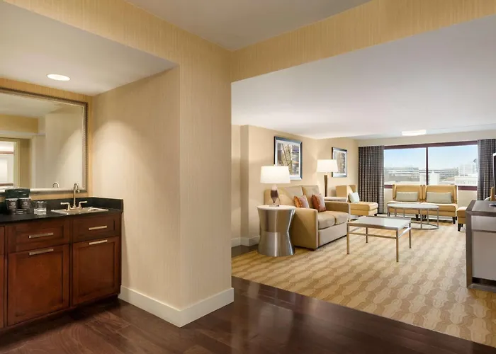 Embassy Suites By Hilton Boston Waltham