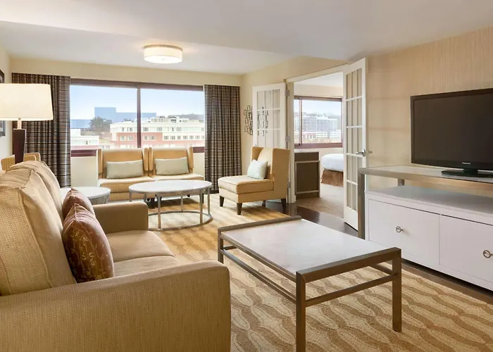 Embassy Suites By Hilton Boston Waltham
