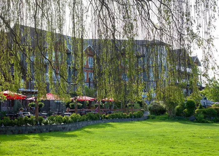 Old House Hotel