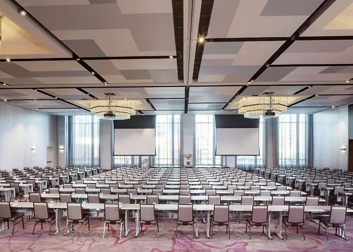 Hilton Rochester Mayo Clinic Area