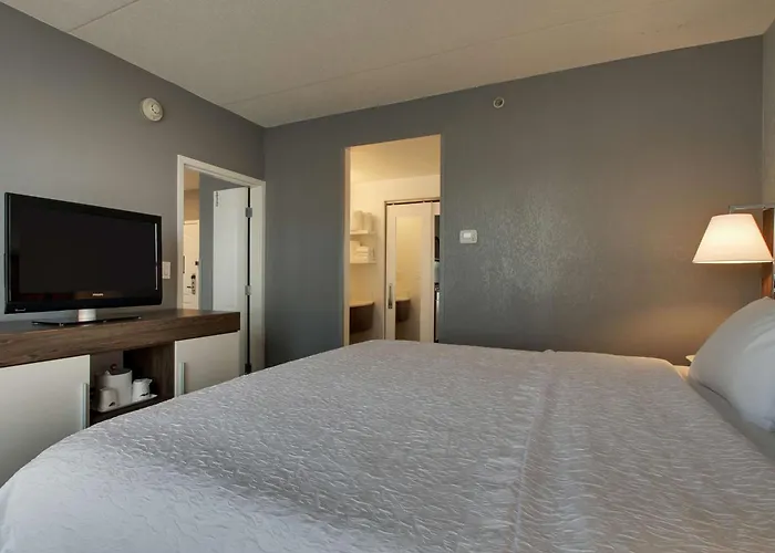 Hampton Inn & Suites Chicago/Aurora