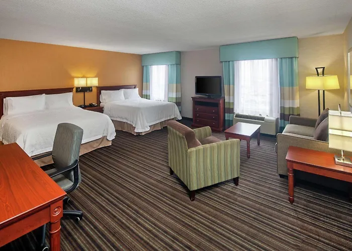 Hampton Inn & Suites By Hilton Toronto Airport