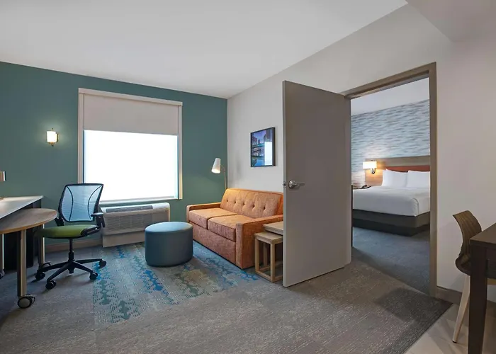 Home2 Suites By Hilton Milwaukee Downtown