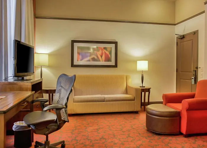 Hilton Garden Inn Milwaukee Downtown