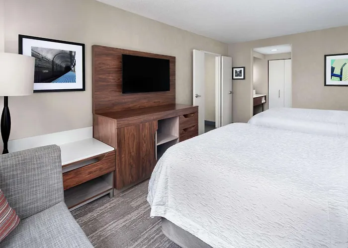 Hampton Inn & Suites Chicago-Downtown