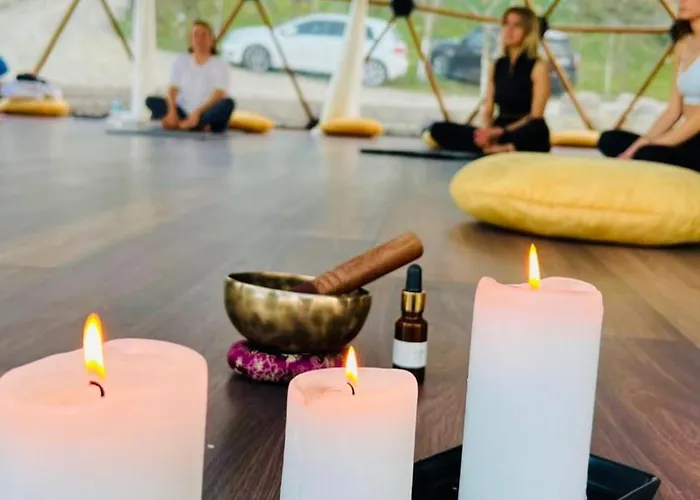 Phalesia Glamping Otel