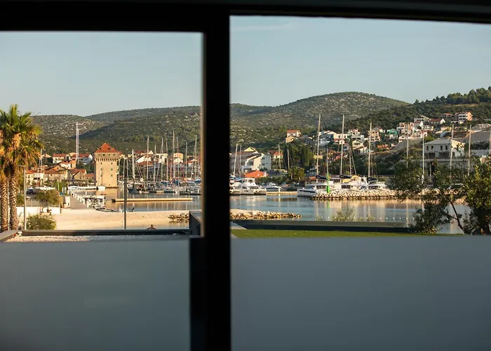 Marinus Beach Hotel