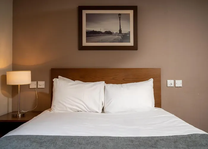 Wellington Hotel By Greene King Inns